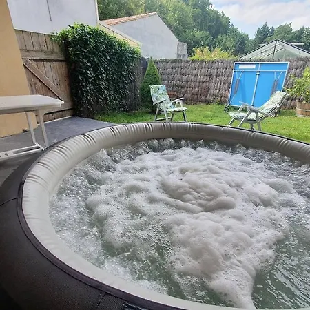 Superbe Avec Jacuzzi Et Jardin Prives Appartement Lamarque